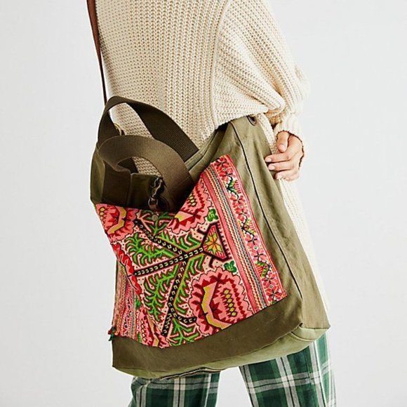 NEW $350 FREE PEOPLE TRICIA FIX EMBROIDERED MILITARY BAG FESTIVAL TOTE - Picture 2 of 6